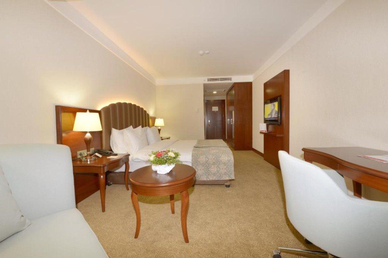 รามาดา พลาซา บาย วินด์แฮม มาลาเทีย อัลทิน คายิซิ Hotel มาลัทยา ภายนอก รูปภาพ