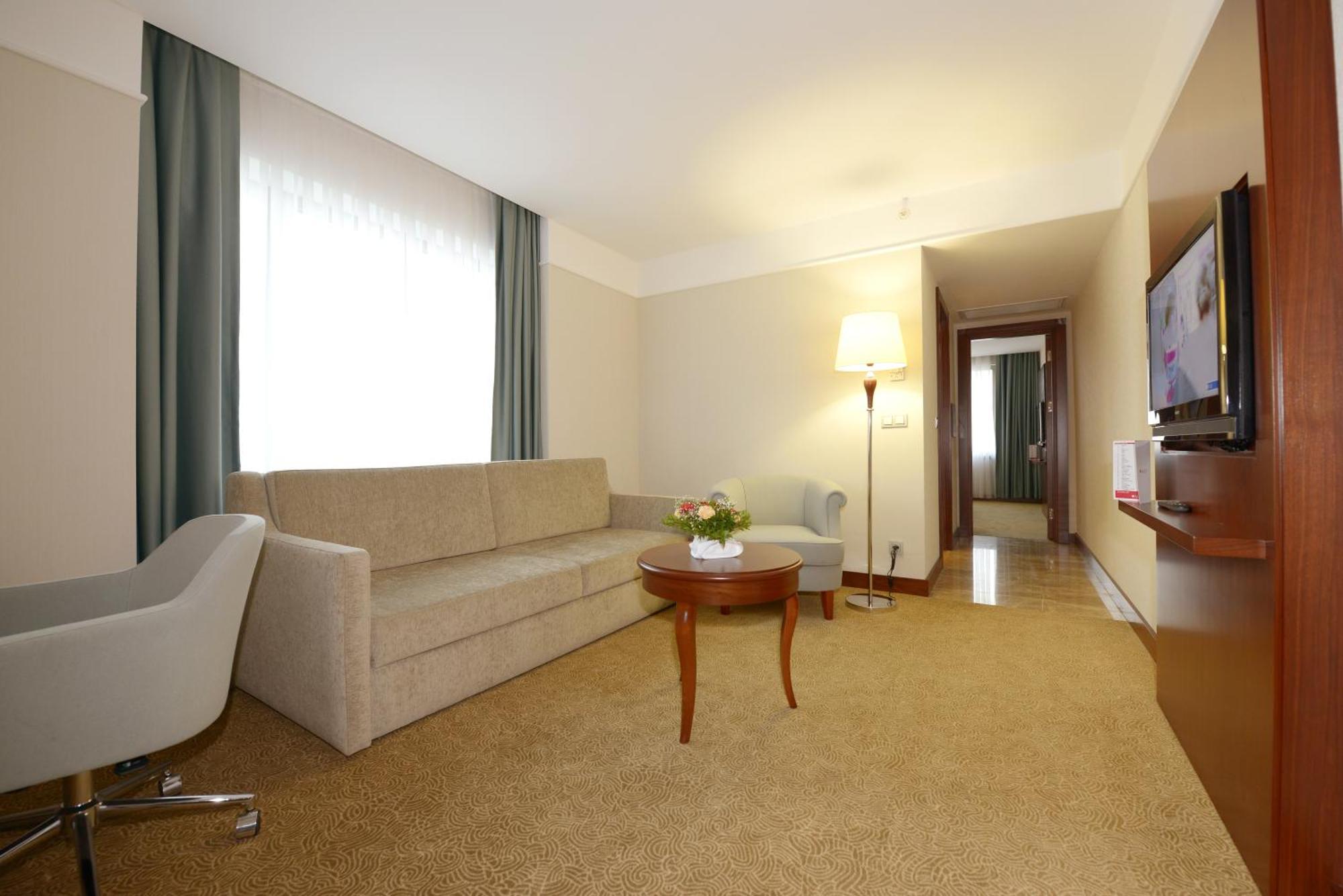 รามาดา พลาซา บาย วินด์แฮม มาลาเทีย อัลทิน คายิซิ Hotel มาลัทยา ภายนอก รูปภาพ